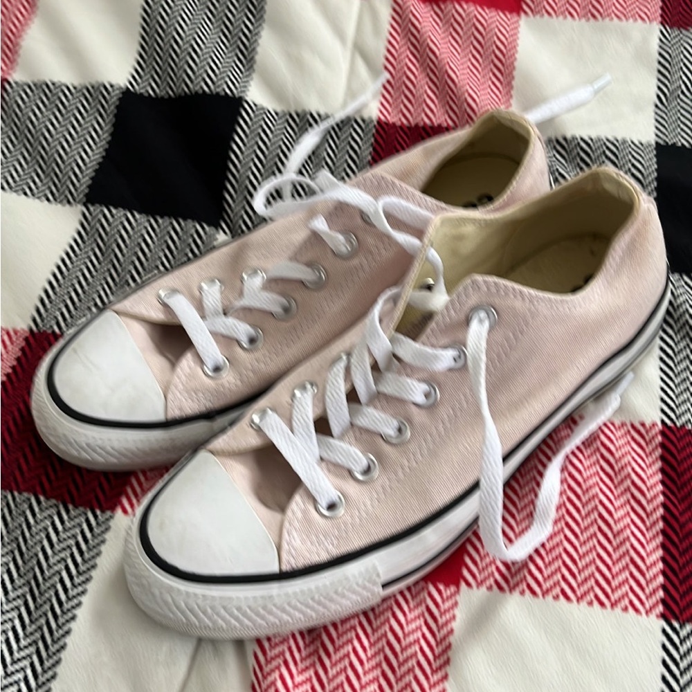 Pink Converse All Star size 8